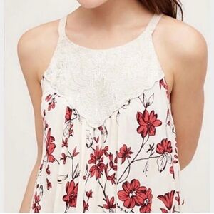 Anthropologie One September 
Swing top embroidery detail Floral print Size L New